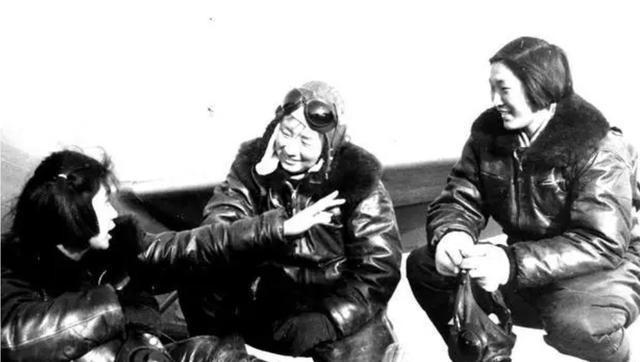 中国空军成立时间及其深远影响，中国空军成立及其深远影响概述