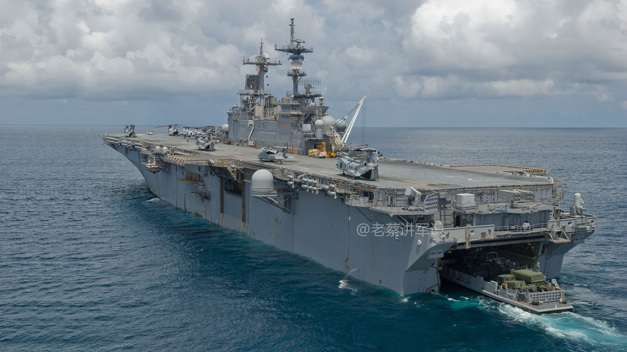黄蜂级两栖攻击舰壁纸，展现现代海军力量的象征，黄蜂级两栖攻击舰壁纸，现代海军力量的璀璨象征