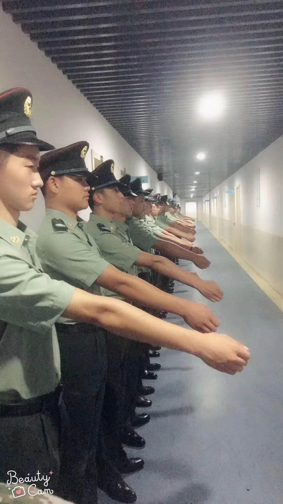 第一批士官诞生年份及其历史背景,首批士官诞生年份及其历史背景概述