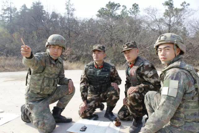 星空迷彩服，穿着的边界与文化的解读，星空迷彩服，穿着边界与文化解读之间的探索