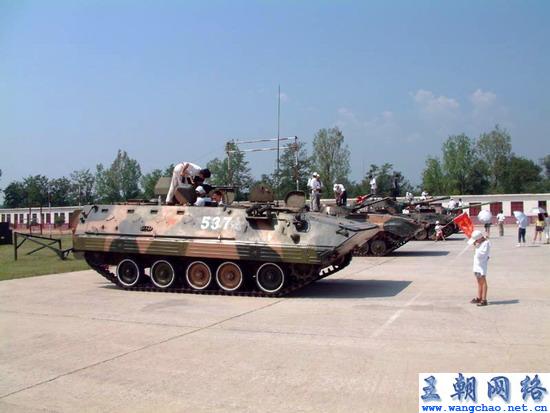 中国86A式履带式步兵战车,钢铁巨人的力量与荣耀,中国钢铁巨人,86A式履带步兵战车的力量与荣耀