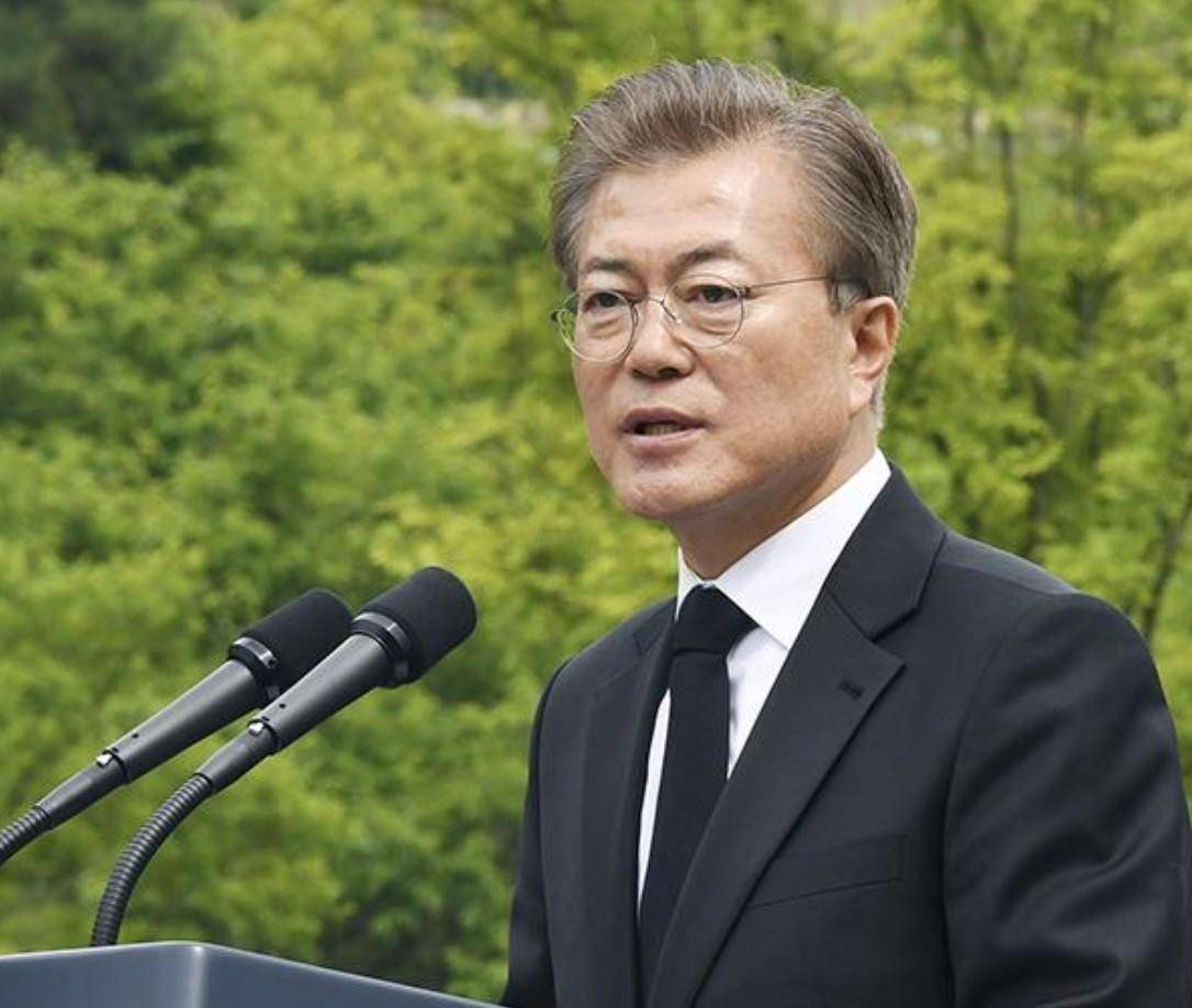 文在寅,一个复杂的人物形象——是好人还是坏人?,揭秘文在寅,复杂人物形象——是善是恶?