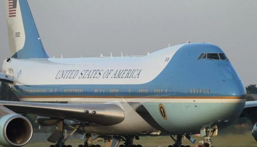 空军一号,翱翔天际的传奇故事免费观看视频,空军一号传奇,翱翔天际的壮丽故事在线视频免费观看