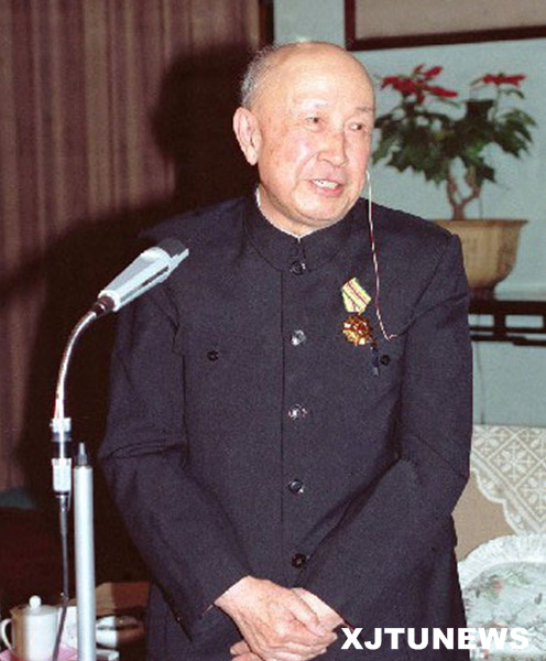 钱学森与共和国勋章的荣耀时刻，钱学森，共和国勋章的辉煌时刻