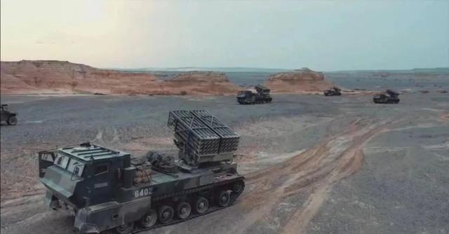 PHL-11式轮式自行火箭炮，中国现代化炮兵的新锐利器，PHL-11式轮式自行火箭炮，中国现代化炮兵尖端武器