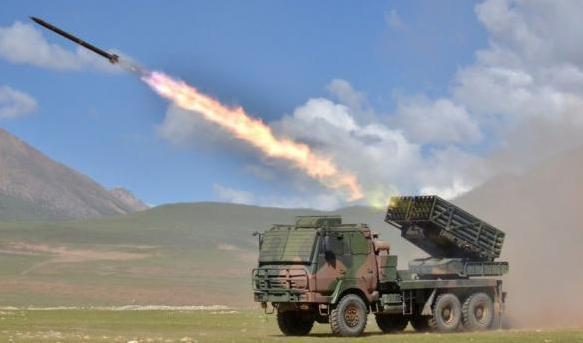 PHL-11式轮式自行火箭炮,中国现代化炮兵的新锐利器,PHL-11式轮式自行火箭炮,中国现代化炮兵尖端武器