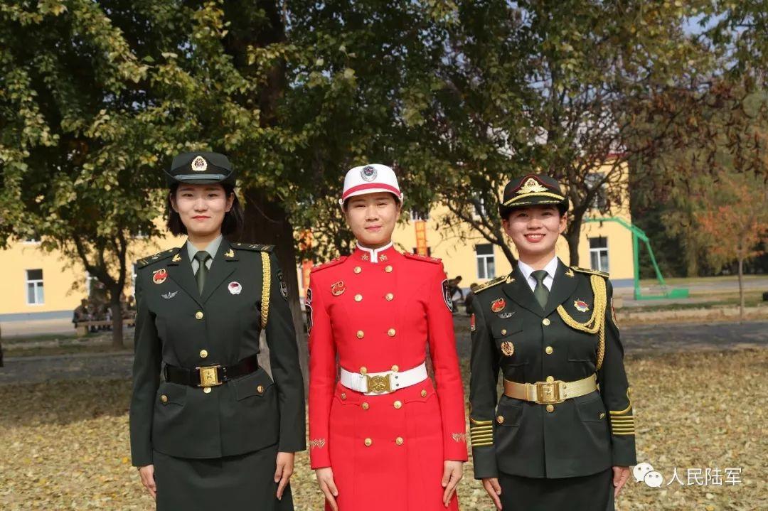 女兵方队阅兵图片,展现力量与荣耀的瞬间,女兵方队阅兵风采,力量与荣耀的展现瞬间