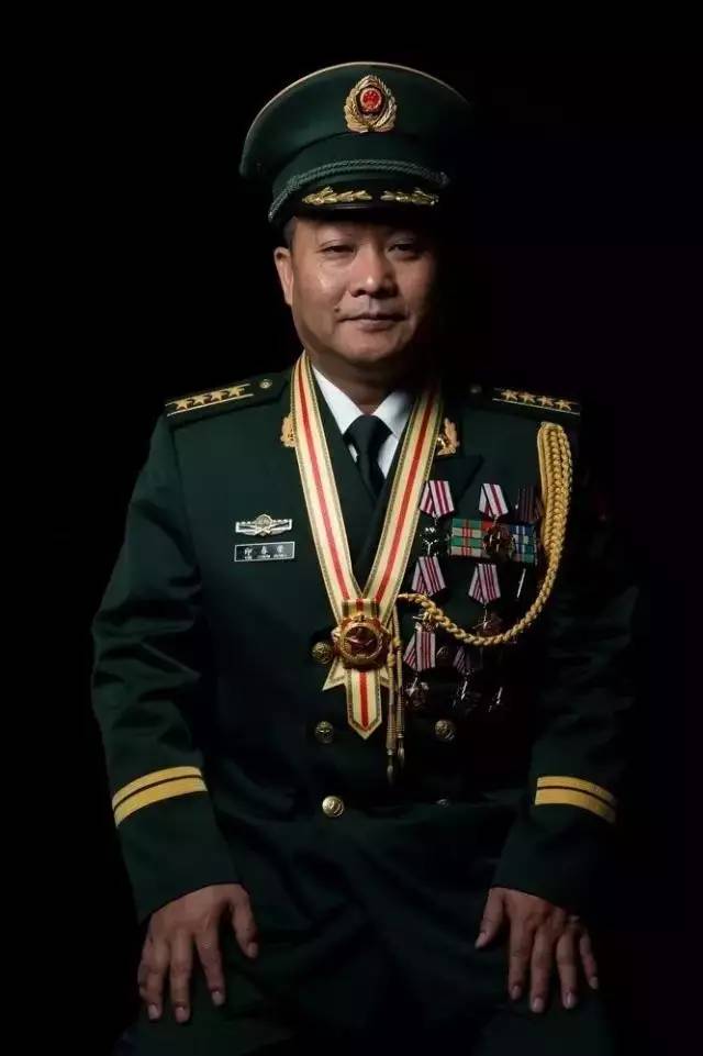 全国八一勋章获得者的荣耀与担当,全国八一勋章获得者的荣耀与担当,英雄之光,时代之典范