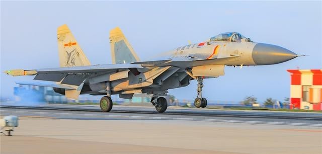 歼击机歼-15参数详解,歼-15歼击机参数全面解析