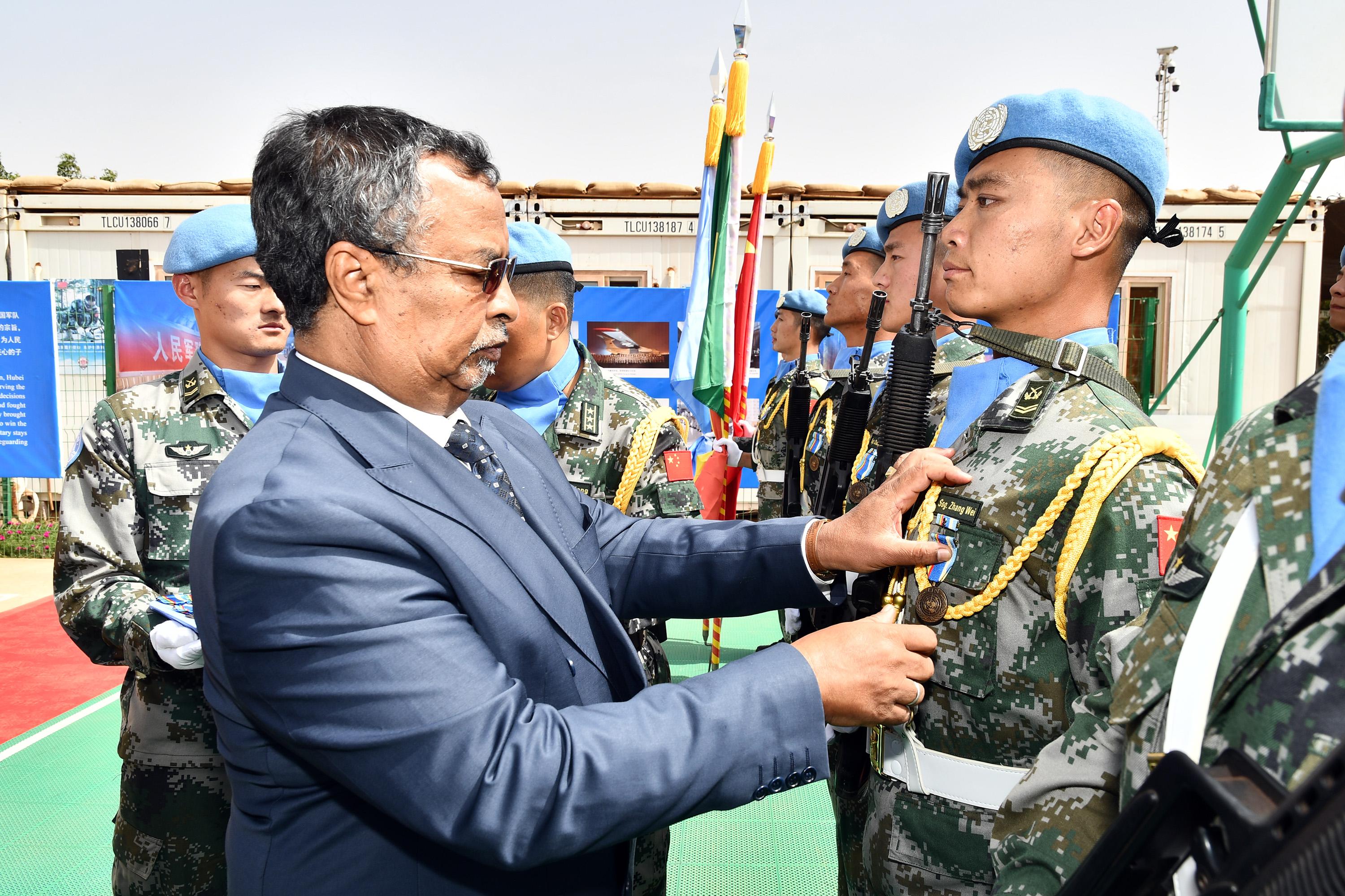 中国勋章最高级别，荣耀与责任的象征，中国最高勋章，荣耀与责任的辉煌象征