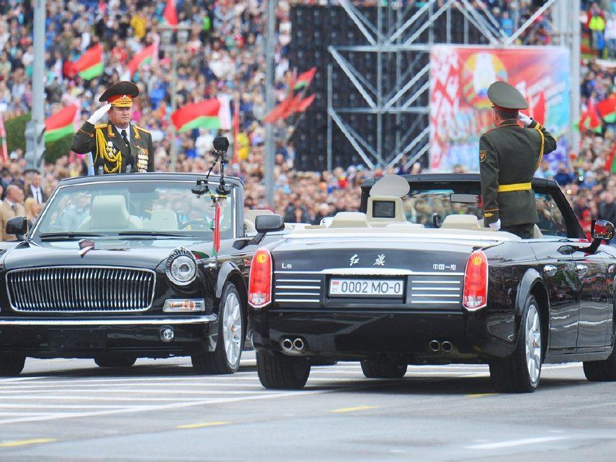 走进阅兵村,三军仪仗队的荣耀与使命,阅兵村内的荣耀与使命,三军仪仗队的辉煌瞬间