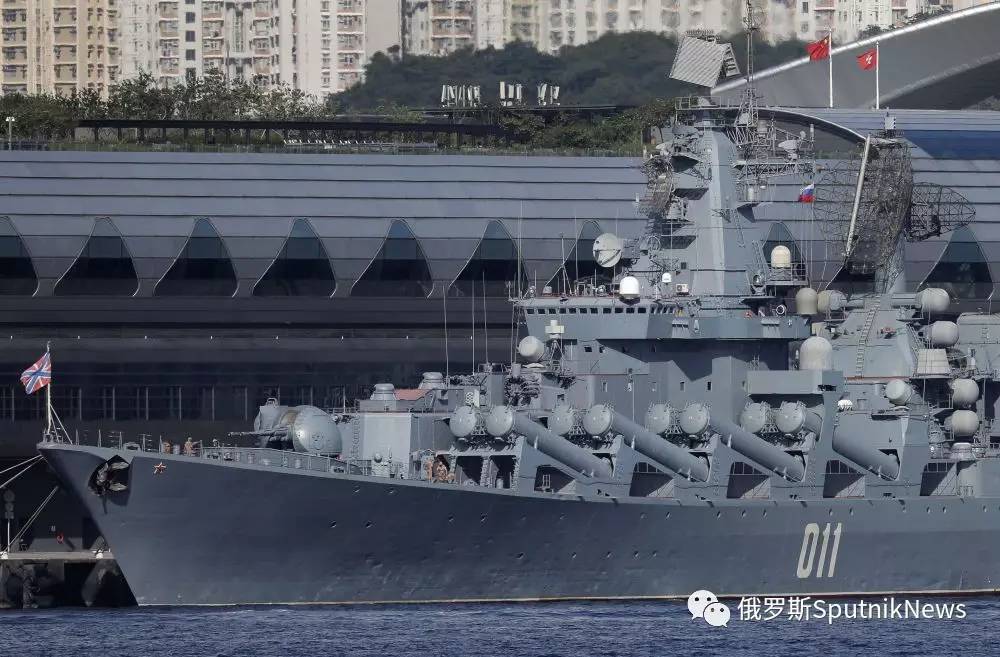 瓦良格号导弹巡洋舰发射,力量与威严的象征,瓦良格号导弹巡洋舰展现力量与威严,发射之际震撼亮相