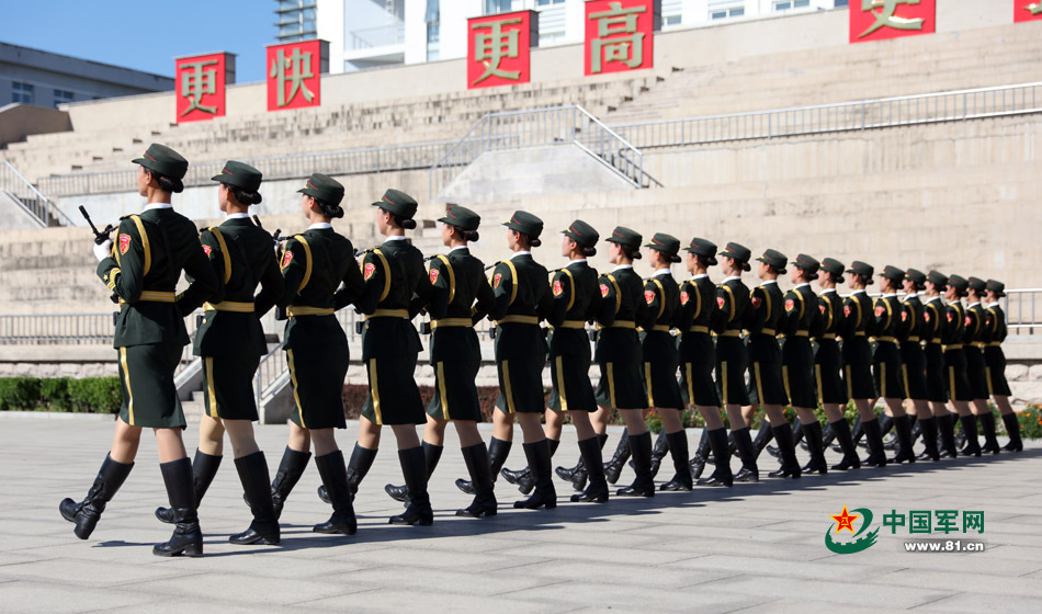 中国女兵队列表演,展现力量与荣耀的篇章,中国女兵队列表演,力量与荣耀的展现