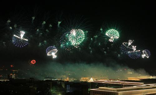 仪仗队阅兵走过天安门广场,荣耀与力量的展现,天安门广场阅兵,荣耀与力量的展现