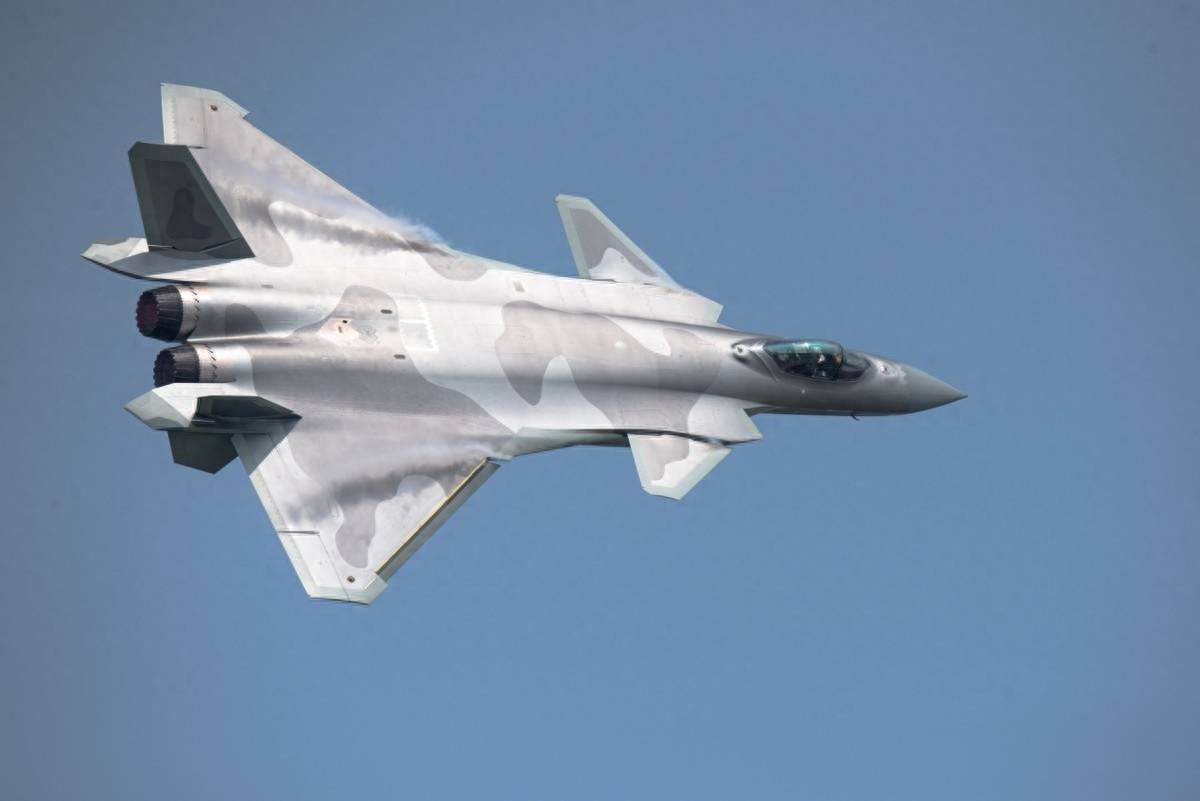 歼二十战机的加入,重塑空中力量的新篇章,歼二十战机加入,开启空中力量新纪元