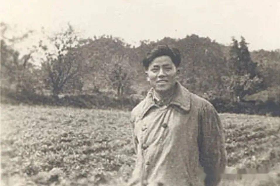 不朽的英雄杨根思,英勇无畏的战士,永恒的精神象征,杨根思,英勇战士,永恒精神象征