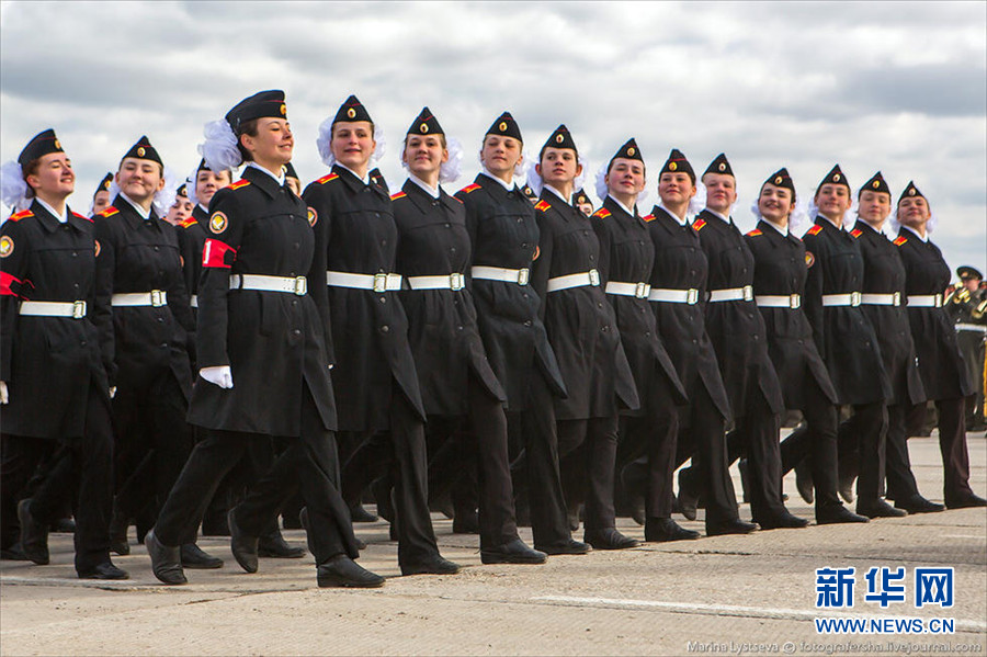 俄罗斯女兵阅兵仪式视频,展现力量与荣耀,俄罗斯女兵阅兵仪式,力量与荣耀的展现