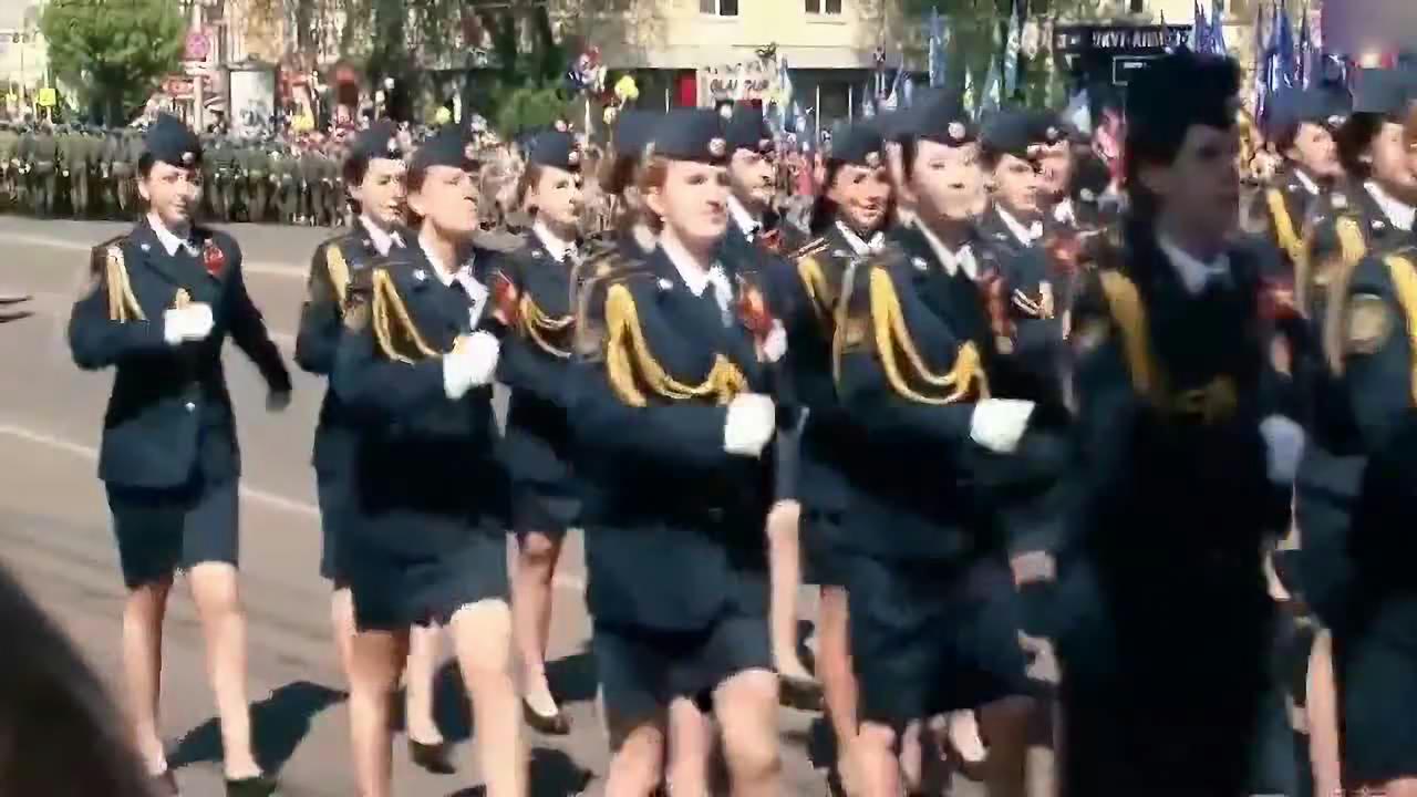 俄罗斯女兵阅兵仪式视频,展现力量与荣耀,俄罗斯女兵阅兵仪式,力量与荣耀的展现