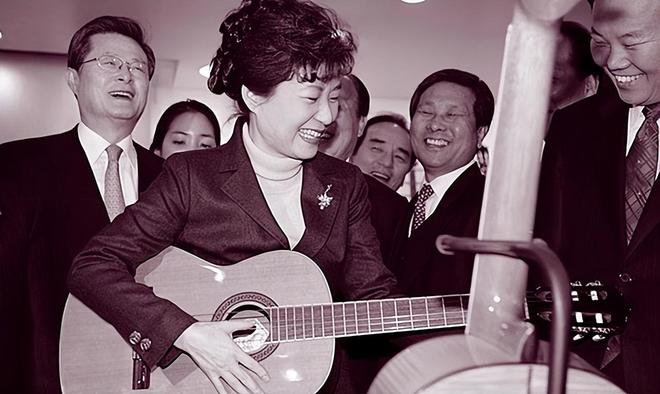 关于朴槿惠的男宠传闻并非事实依据的文章,朴槿惠男宠传闻非事实真相揭秘