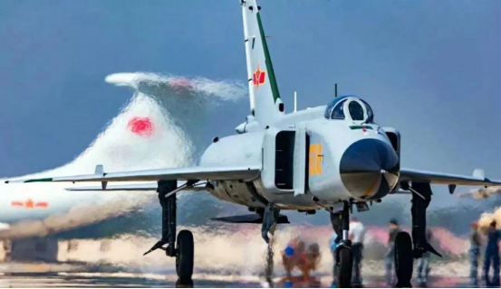 歼八试飞，中国航空工业的骄傲，歼八试飞，中国航空工业的辉煌里程碑