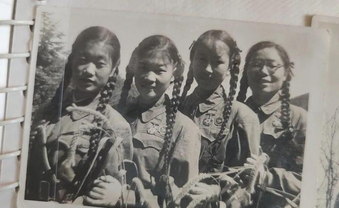 抗美援朝电视剧中的张毅形象，英勇无畏，忠诚担当，抗美援朝英雄张毅形象，英勇无畏，忠诚担当的战士风采