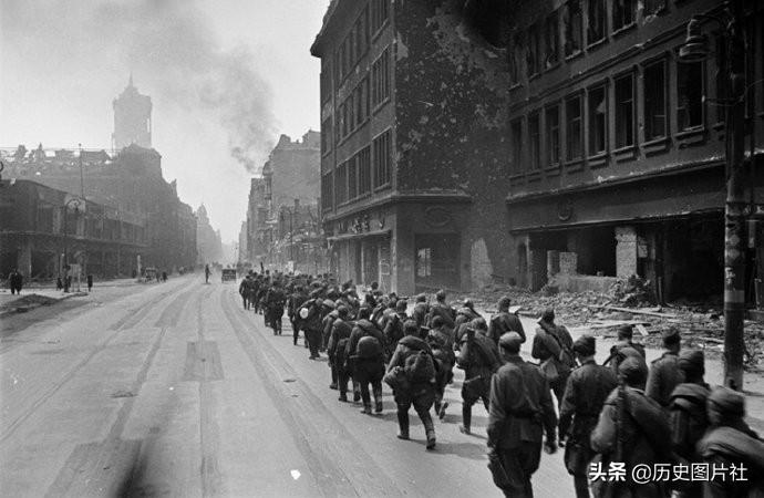 关于第十六集团军现代化转型的探讨,第十六集团军现代化转型深度探讨