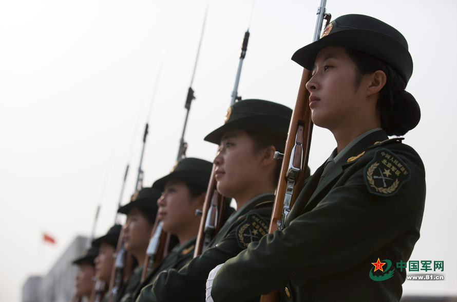 部队仪仗队女兵训练视频,展现坚毅与荣耀的篇章,部队仪仗队女兵训练纪实,坚毅与荣耀的篇章标题建议,女兵荣耀时刻,部队仪仗队训练展现坚毅风采