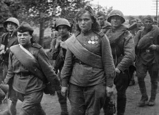 越南女兵大阅兵,展现力量与荣耀,越南女兵大阅兵,力量与荣耀的展现