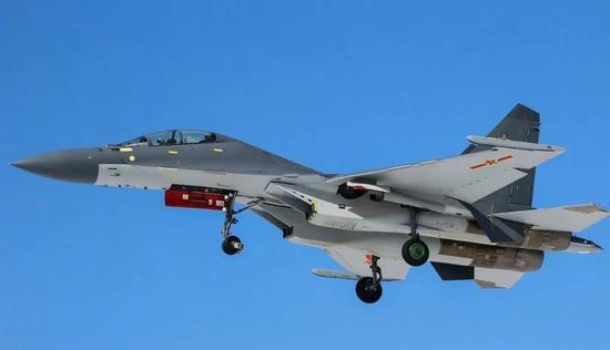 歼-16ABCD,中国新一代空中力量的璀璨明珠,歼-16ABCD,中国新一代空中力量的闪耀明珠