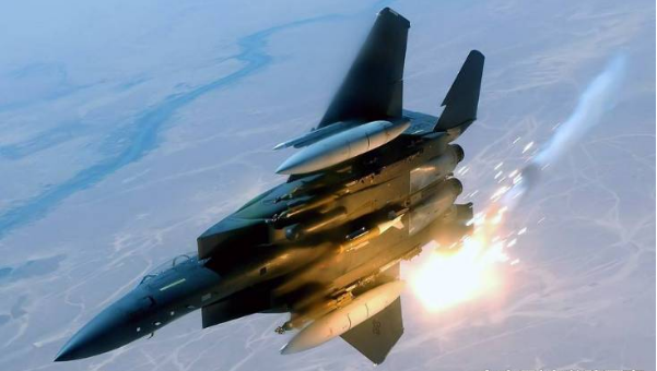 揭秘B-2隐形战斗机，二战中的空中霸主与未来军事技术的先驱，B-2隐形战斗机，二战空中霸主与现代军事技术先驱的揭秘