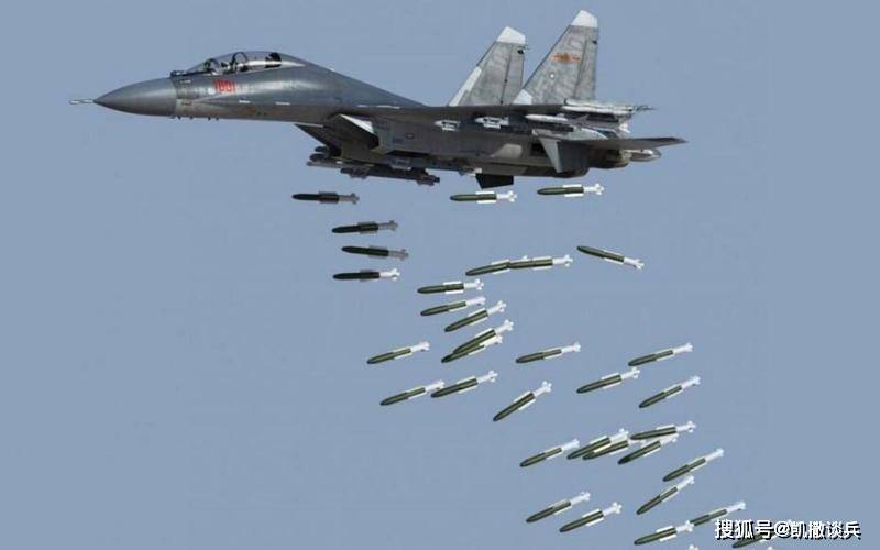 歼-16战斗机的优势,空中力量的新标杆,歼-16战斗机的优势,空中力量的新标杆