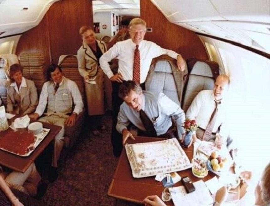 空军一号电影完整免费国语,一部展现空中力量的经典之作,空军一号,展现空中力量的经典之作(电影完整免费国语)