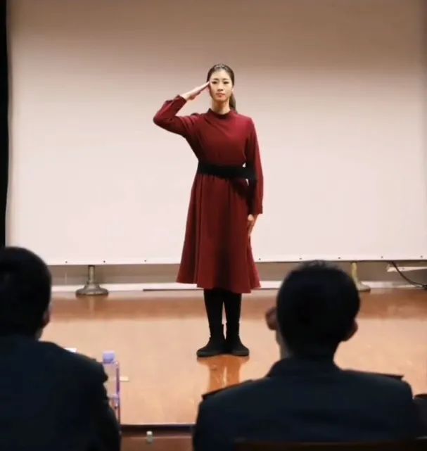 解放军仪仗队小姐姐的风采,解放军仪仗队小姐姐风采展示