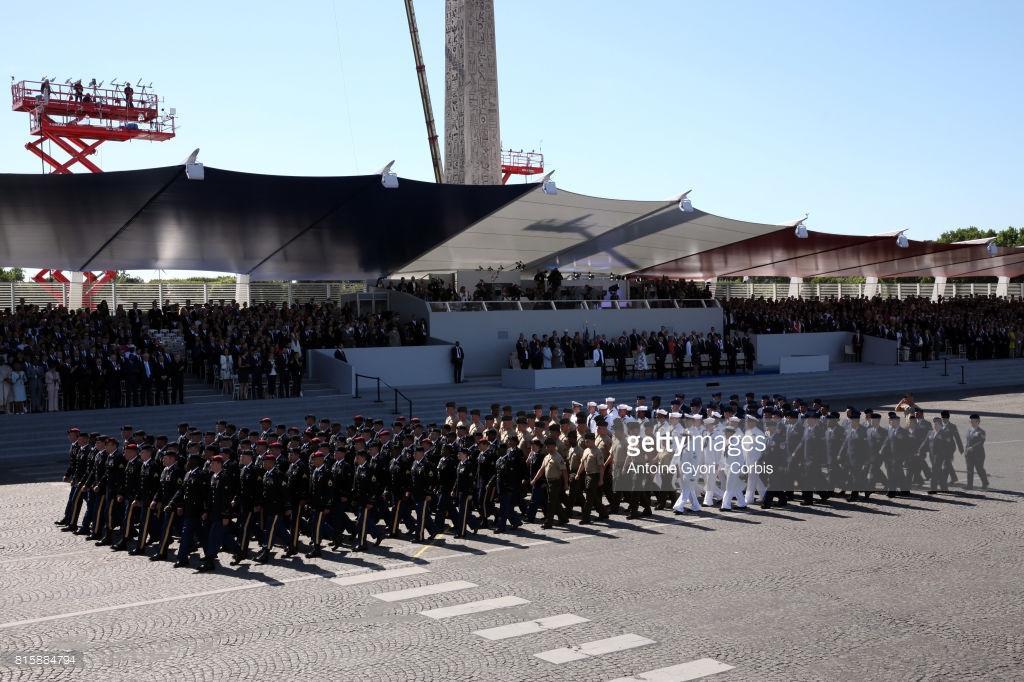 胜利日大阅兵,新型武器装备引领未来战场新篇章,胜利日大阅兵展示新型武器装备,揭示未来战场新篇章