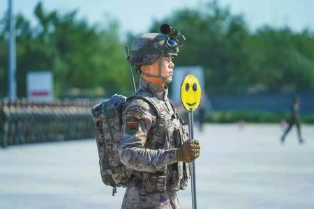 胜利日大阅兵,新型武器装备引领未来战场新篇章,胜利日大阅兵展示新型武器装备,揭示未来战场新篇章