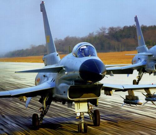 歼-10战斗机与伊朗的军事合作与影响,歼-10战斗机与伊朗军事合作的影响分析