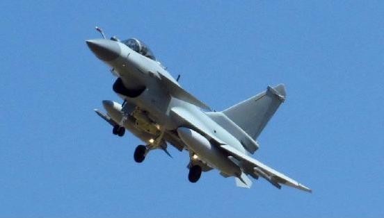 歼-10战斗机与伊朗的军事合作与影响,歼-10战斗机与伊朗军事合作的影响分析