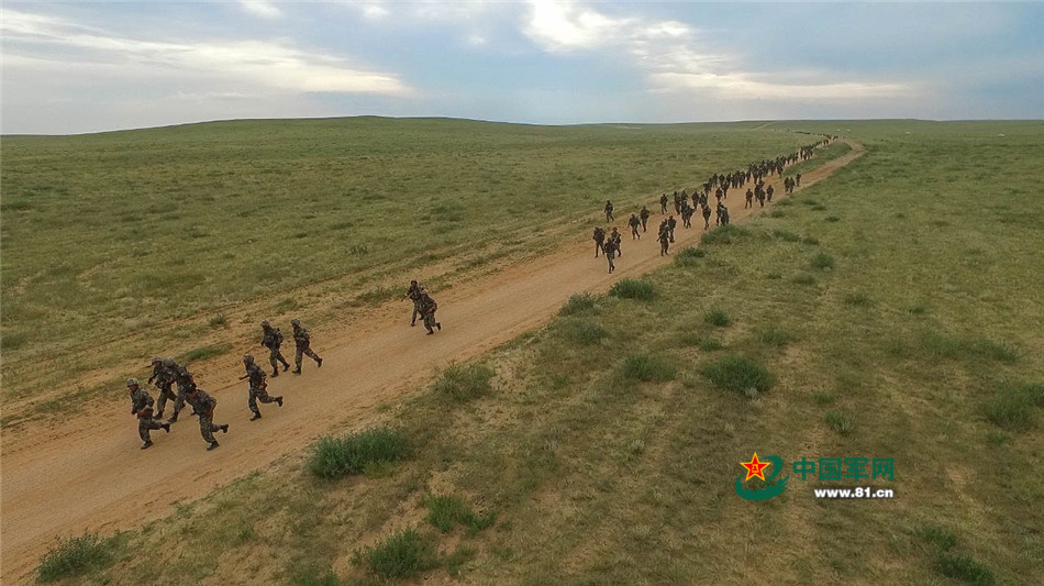 朱日和,沙漠与草原的交织之美,朱日和,沙漠与草原的交融之美