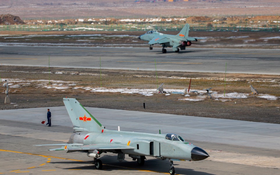 歼八飞豹,中国空军力量的璀璨明珠,歼八飞豹,中国空军力量的骄傲明珠