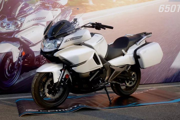 国宾护卫队春风650，荣耀与力量的象征，国宾护卫队春风650，荣耀与力量的无上象征