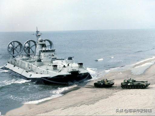 登陆舰
