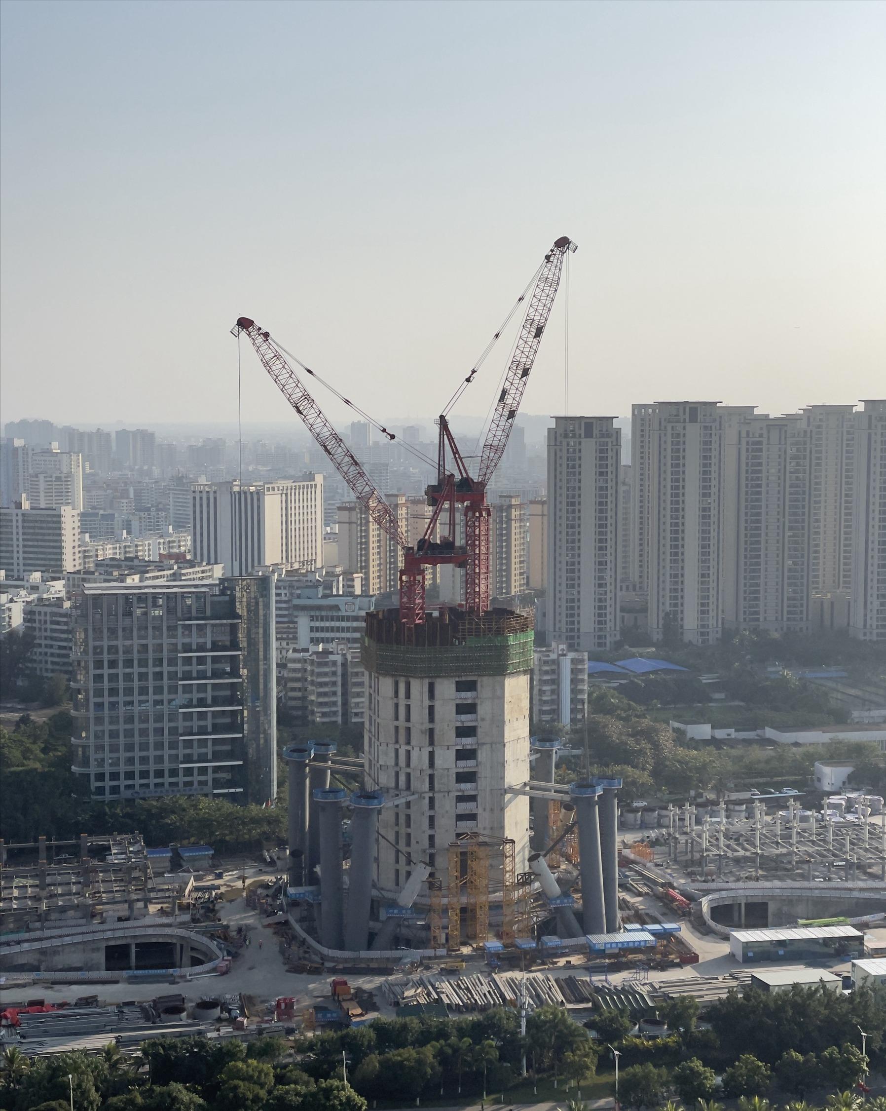 山东舰在海南三亚某军港的成功部署与战略意义,山东舰在海南三亚军港的部署及其战略意义