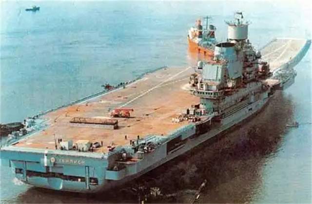 瓦良格号与巨额保证金背后的故事,瓦良格号与巨额保证金揭秘,背后的故事浮出水面