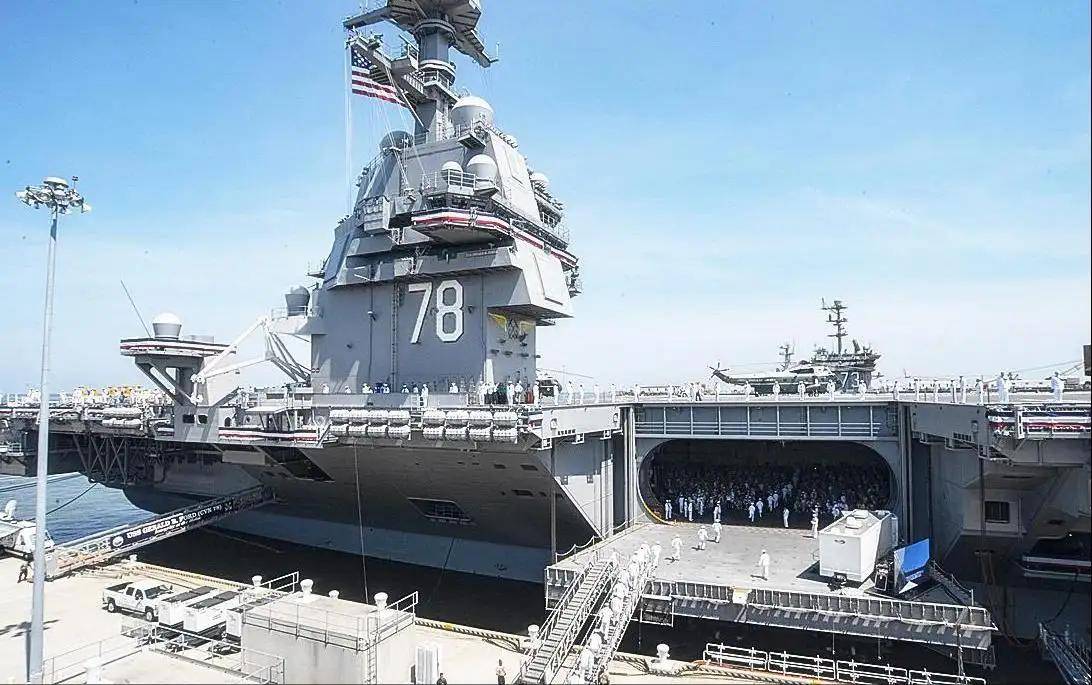 航母吨位揭秘，一个航母究竟有多少吨？，揭秘航母吨位，航母究竟有多重？