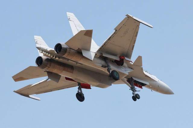 歼-15战斗机总师,探索蓝天,铸就国防的杰出工程师,歼-15战斗机总师,蓝天探索者,国防铸剑师