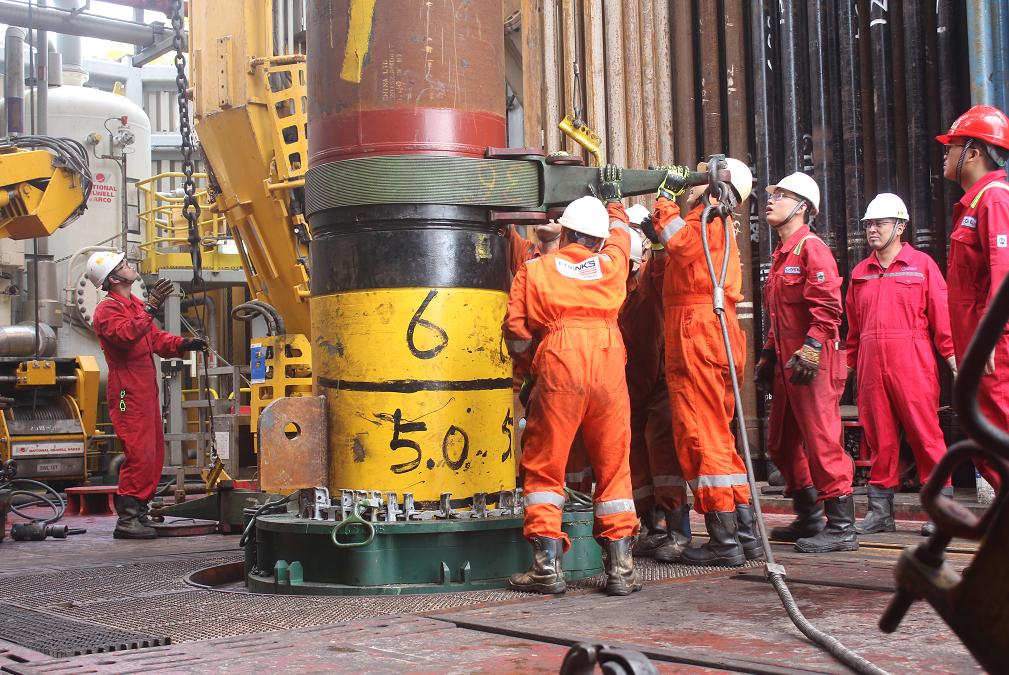 探索香港未来,免费正版资料的黄金机遇与挑战,香港未来探索,黄金机遇与挑战下的正版资料挑战