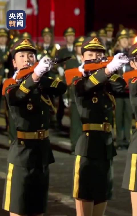 中国女兵仪仗队