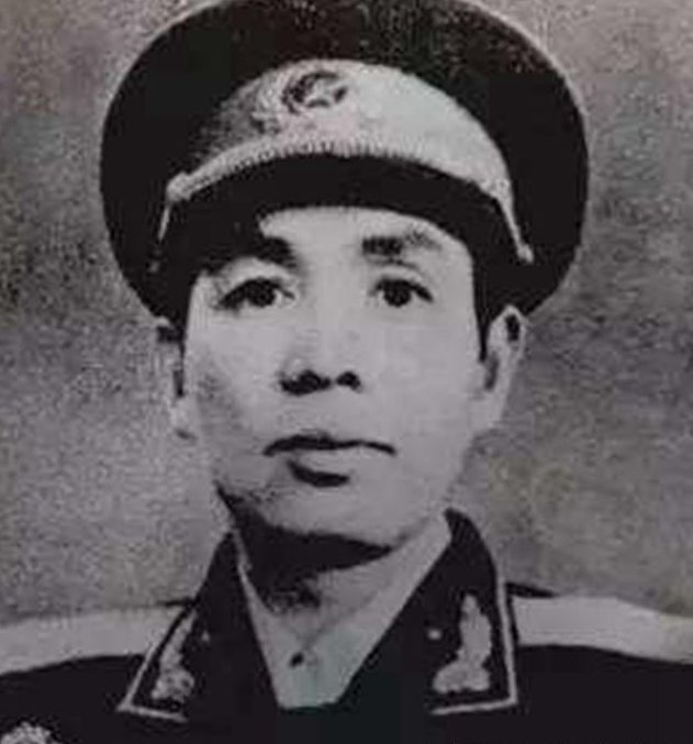 丁晓兵与丁盛,两代军人的荣耀与传承,两代军人的荣耀与传承,丁晓兵与丁盛的故事