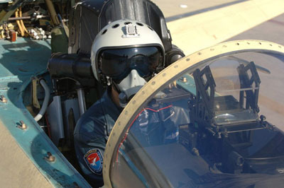 歼八战斗机座舱深度解析,历史、技术与人机交互,歼八战斗机座舱深度解析,历史、技术与人机交互的交融