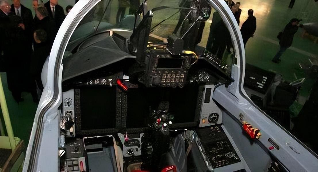 歼八战斗机座舱深度解析,历史、技术与人机交互,歼八战斗机座舱深度解析,历史、技术与人机交互的交融